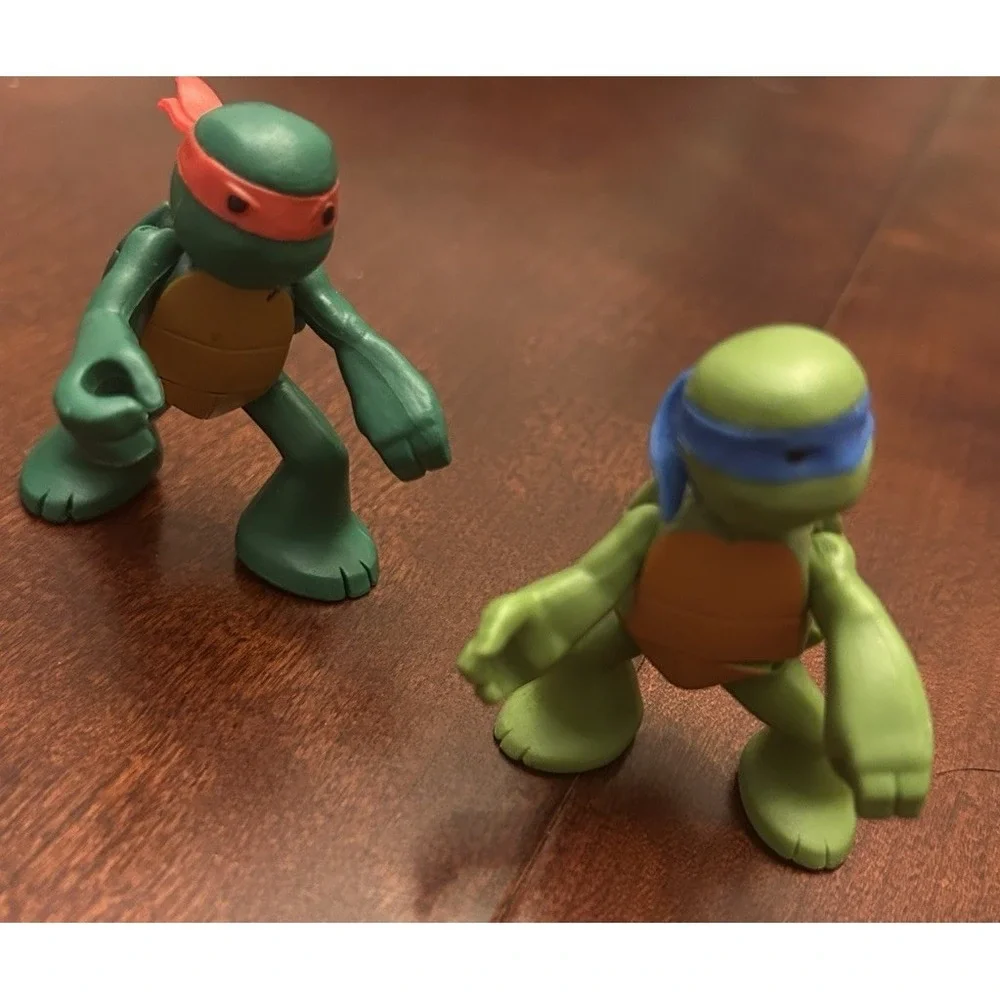 2013 Teenage Mutant Ninja Turtles TMNT Lot of 2 Action Figures‎ Viacom